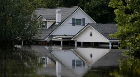 Yang harus dilakukan saat banjir, cara menyelamatkan diri dari banjir, cara evakuasi bencana banjir